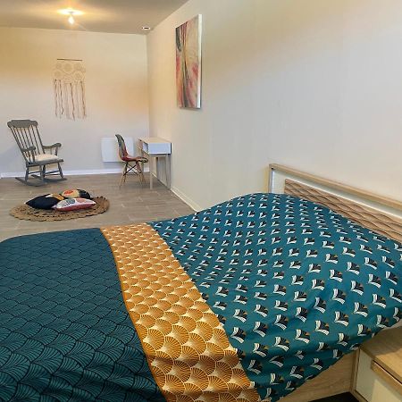 Appartement Saint Juery Arthes Экстерьер фото